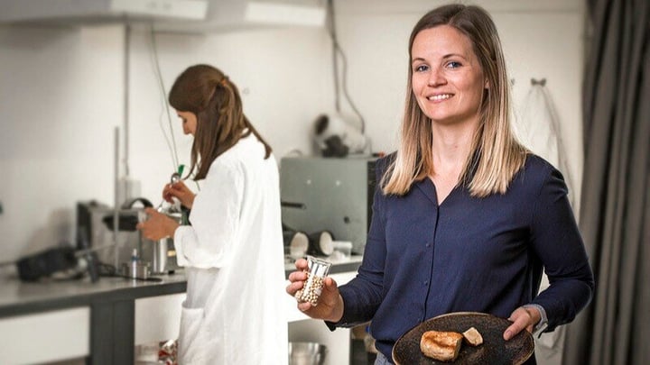Rival Foods - Birgit Dekker-1